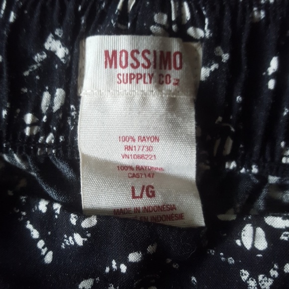 Flowy pattern shorts - Picture 3 of 3